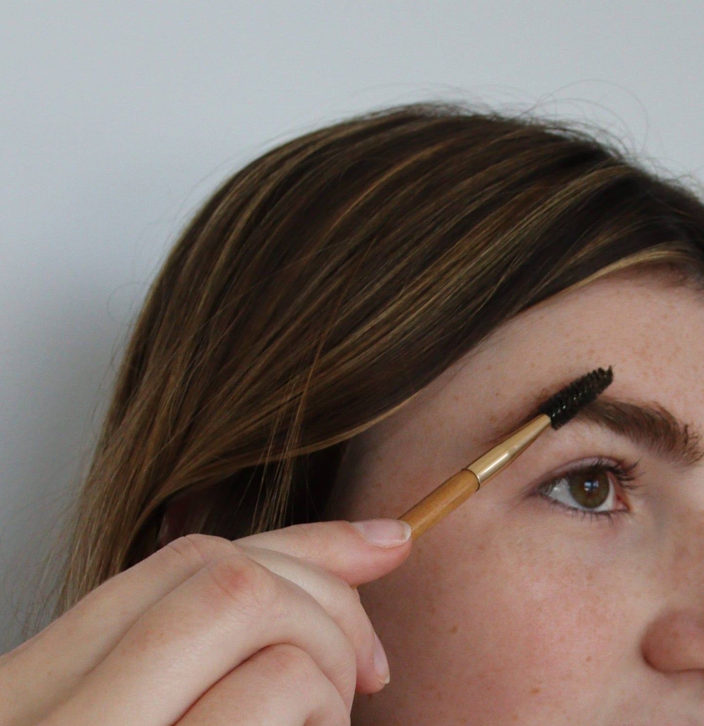 Medium Brown Eyebrow Wax